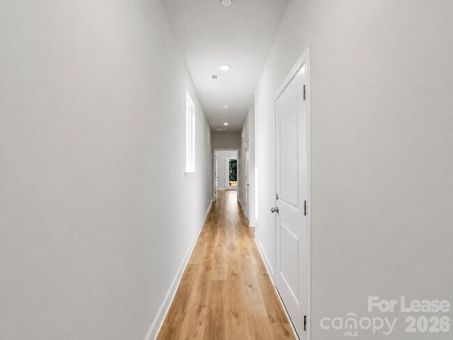 Foto del edificio - 343 Gray Dr