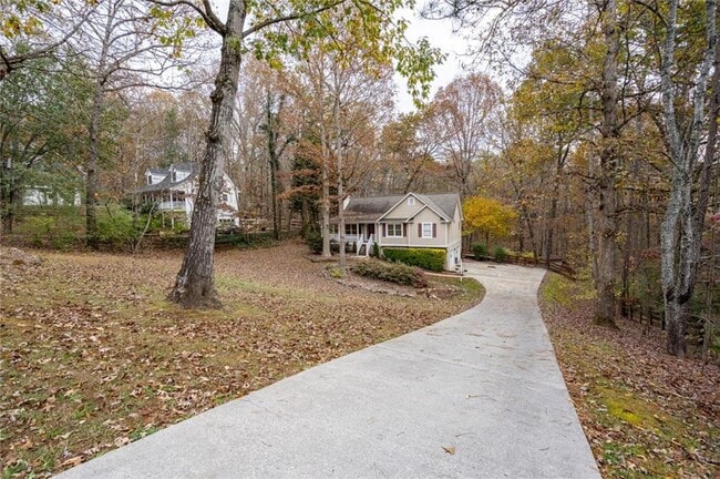Foto del edificio - 225 Hawkins Farm Cir