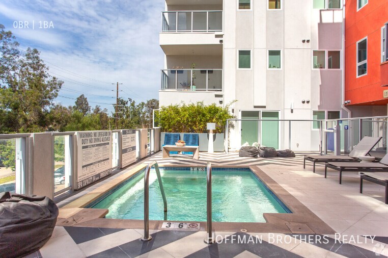 Foto principal - 11405 Chandler Blvd