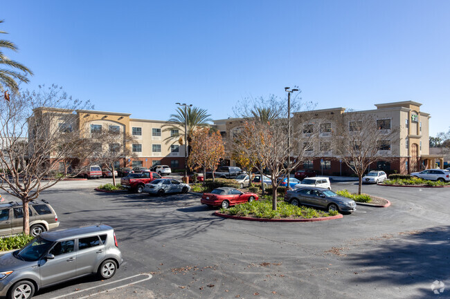 Building Photo - Furnished Studio - Huntington Beach