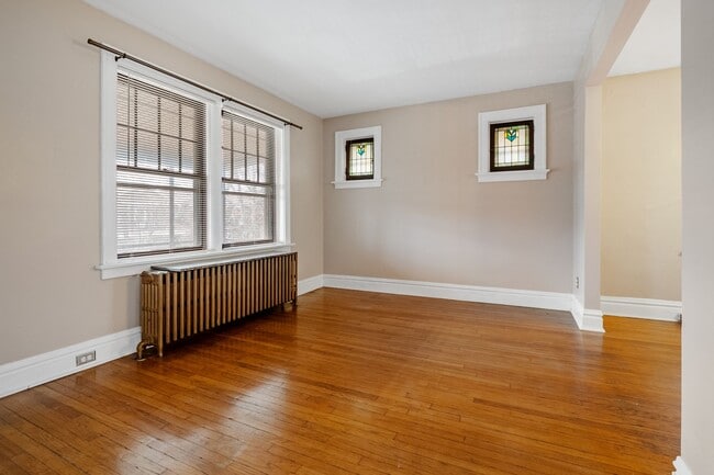 Building Photo - 4955 Tholozan Ave