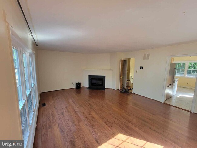 Foto del edificio - 2928 Aspen Hill Rd