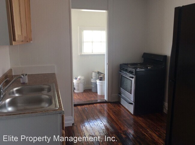 Foto del edificio - 3 br, 1 bath House - 907 W. College Ave., ...