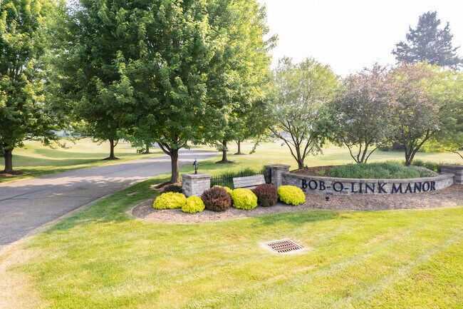 Foto del edificio - Bob-O-Link Manor