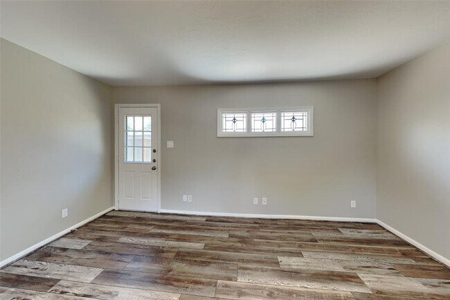 Building Photo - 15022 Ringfield Dr