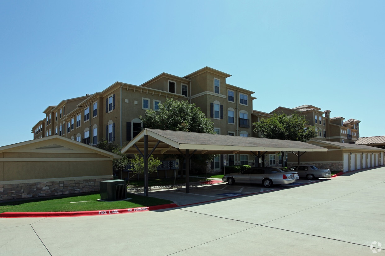 Primary Photo - Evergreen at Plano
