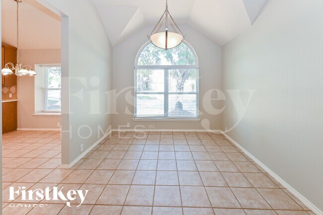 Foto del edificio - 3302 Thorpeshire Ct