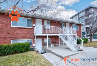 Building Photo - 4951 S Center St