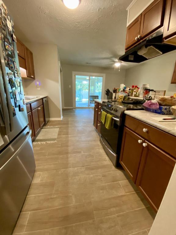 Foto del edificio - 6805 Mahogany Rd