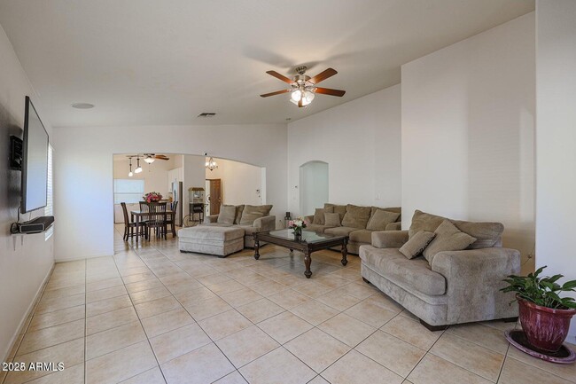 Building Photo - 5268 S 239th Dr
