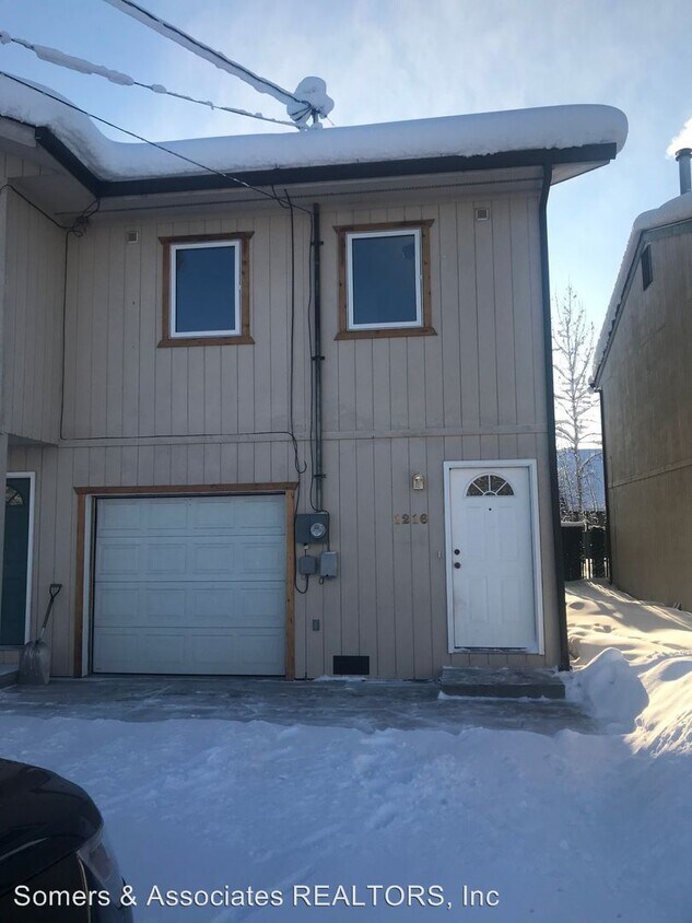 Foto principal - 3 br, 2.5 bath House - 1216 26th Ave.