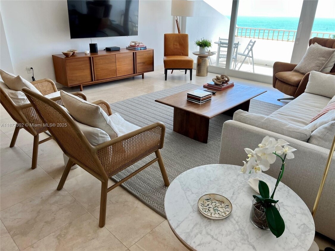 Foto principal - 177 Ocean Ln Dr