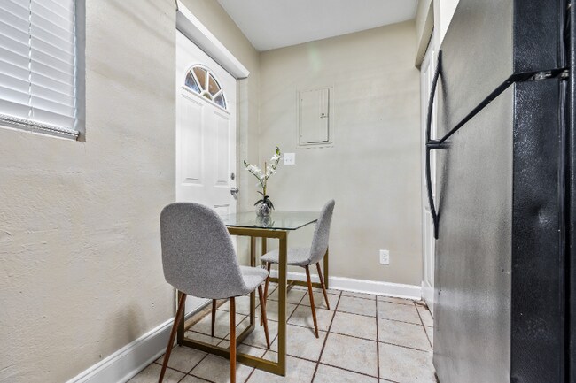 Foto del edificio - 692 Smith St SW