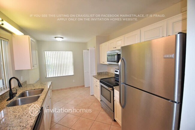 Foto del edificio - 10004 SW 14th St