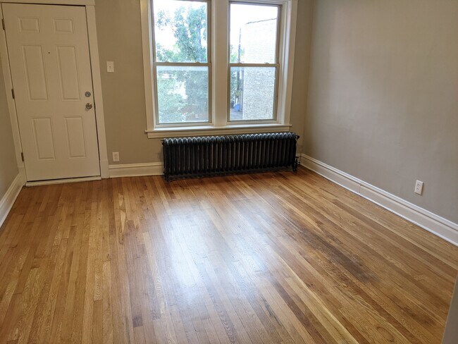Foto del edificio - 741 N Ridgeway Ave