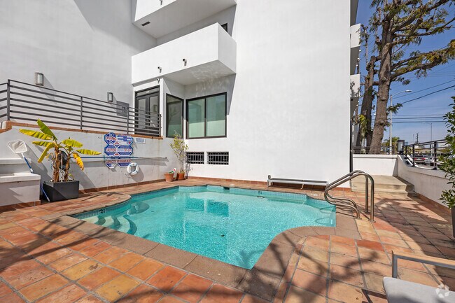 Piscina - 1450 Midvale