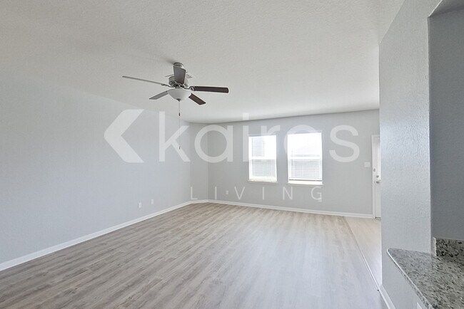 Foto del edificio - 8411 Hannah Rd