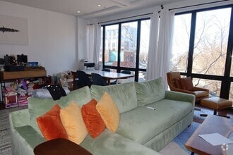 Building Photo - 36 A St