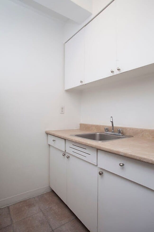 Photo du bâtiment - 3455 Rue Aylmer