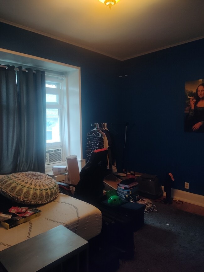 Building Photo - 609 East Walnut Street