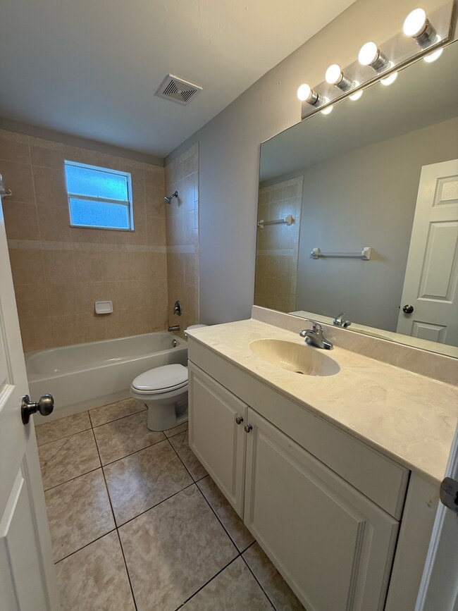 Foto del edificio - 3417 1st St SW