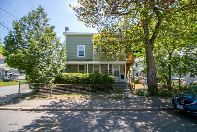 Building Photo - 18 Gaugh St