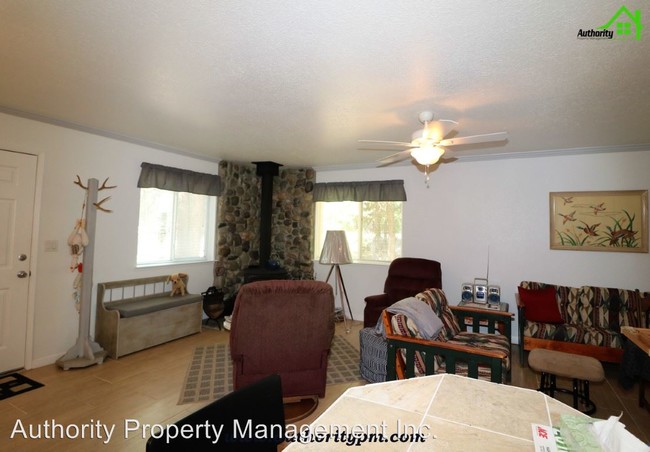 Building Photo - 3 br, 2 bath House - 8073 Starlite Pines Road