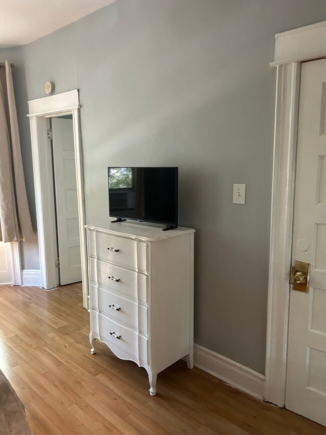 Building Photo - 7246 61st St