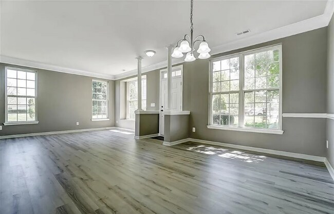 Foto del edificio - 7659 Bluff Point Ln