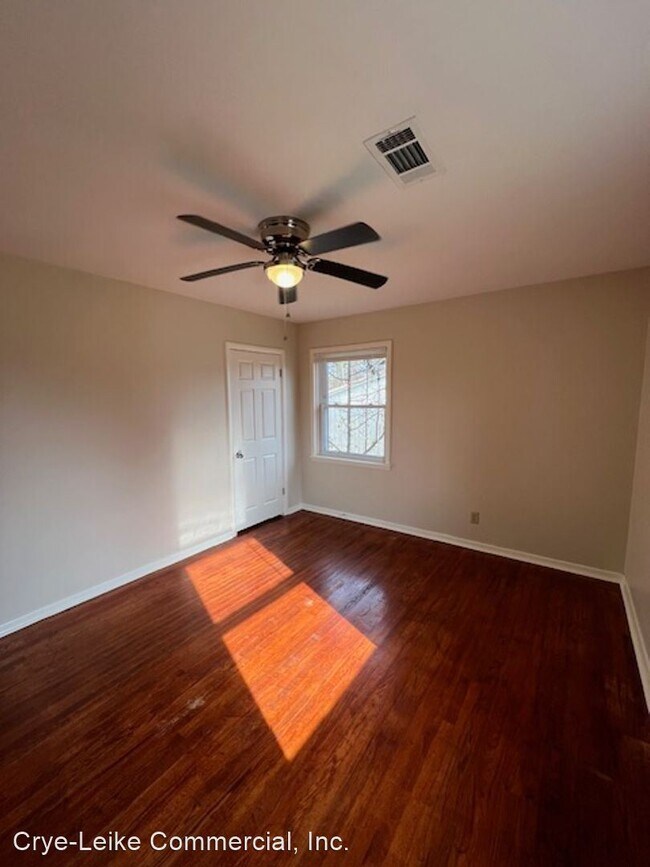 Building Photo - 3 br, 1 bath House - 810 Woodlawn Avenue