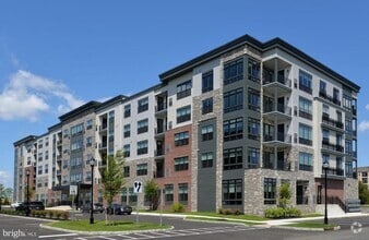 Building Photo - 4207 Del Mar Dr