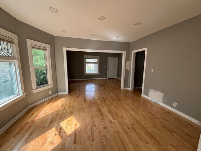 Foto del edificio - Beautiful 4 Bedroom, 2 Bath House for rent!!