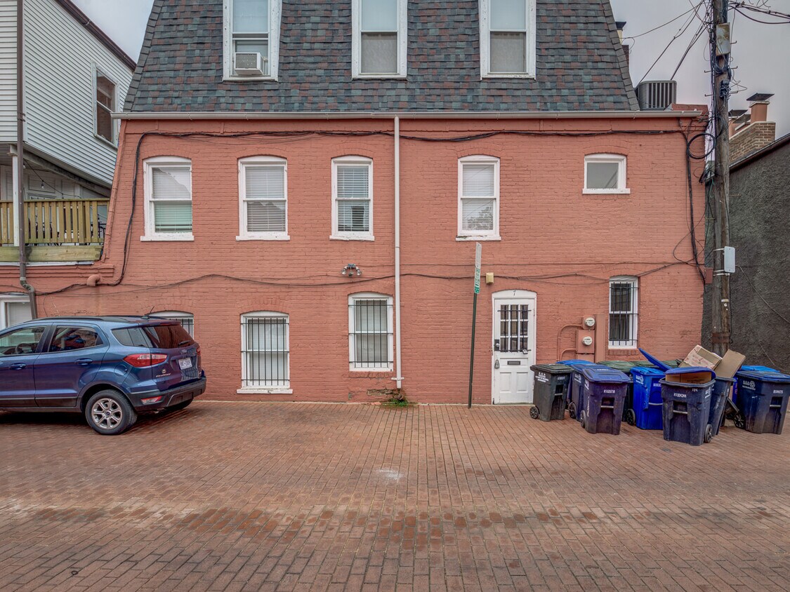Foto principal - 116 12th St NE
