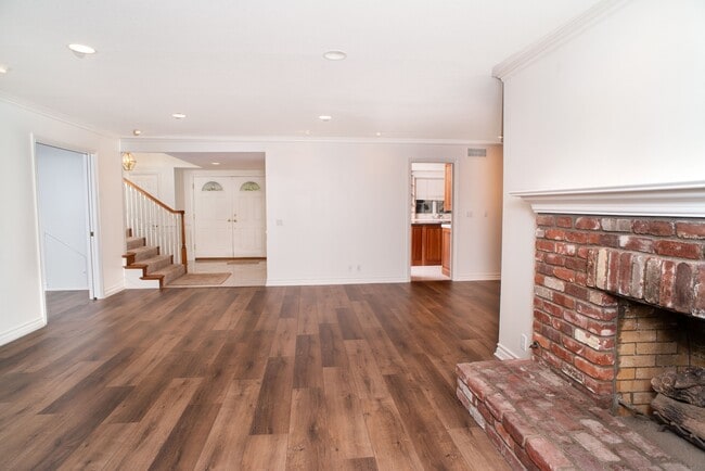 Building Photo - 12142 Bowmore Ave