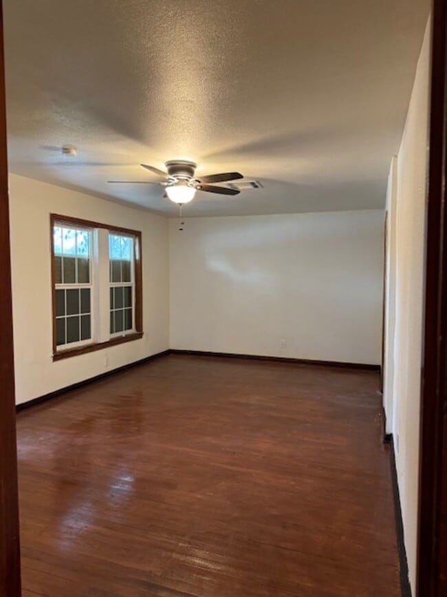 Building Photo - 6015 Doulton Dr