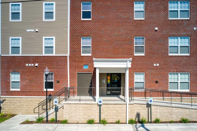Building Photo - Owens Greene