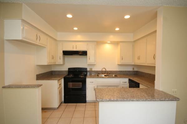 Foto del edificio - 550 E California Blvd