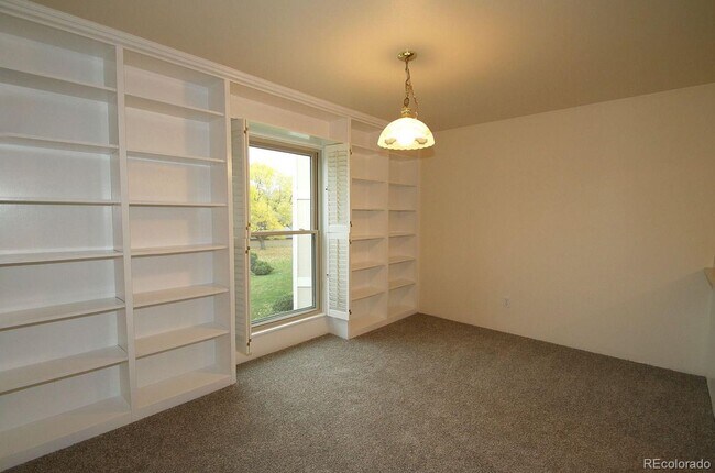 Foto del edificio - 3 bed 2 bath Condo in Centennial!