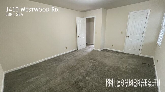 Building Photo - 3 Bed / 1.5 Bath Single Family (Available ...