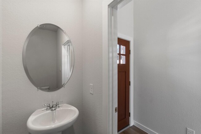 Building Photo - 17431 Rosette Grass Dr