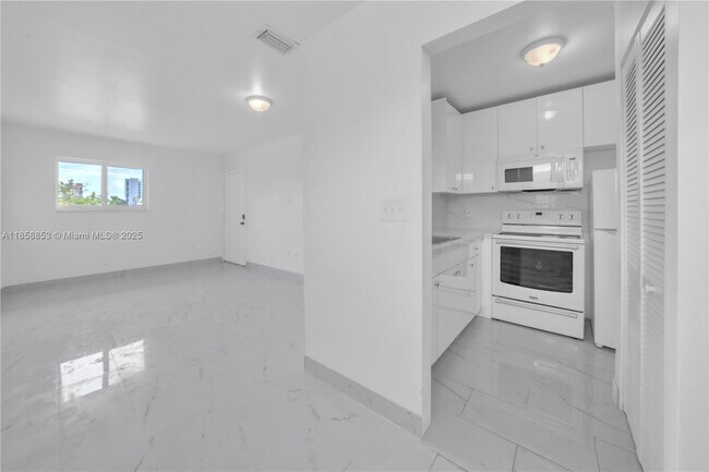Foto del edificio - 1371 NW 3rd St