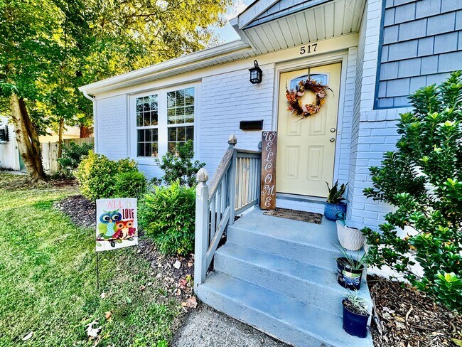 Foto del edificio - 3-Bedroom Ranch Ready 08-21-26!! Fenced Backyard - Pet Friendly - Updated Kitchen & Baths!