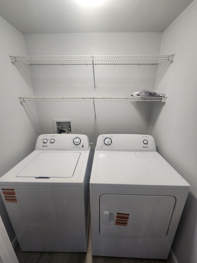 Foto del edificio - Chapel Hill / 2BR House off Homestead AVAILABLE NOW