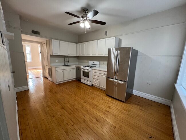 Foto del edificio - 1822 N Wood St