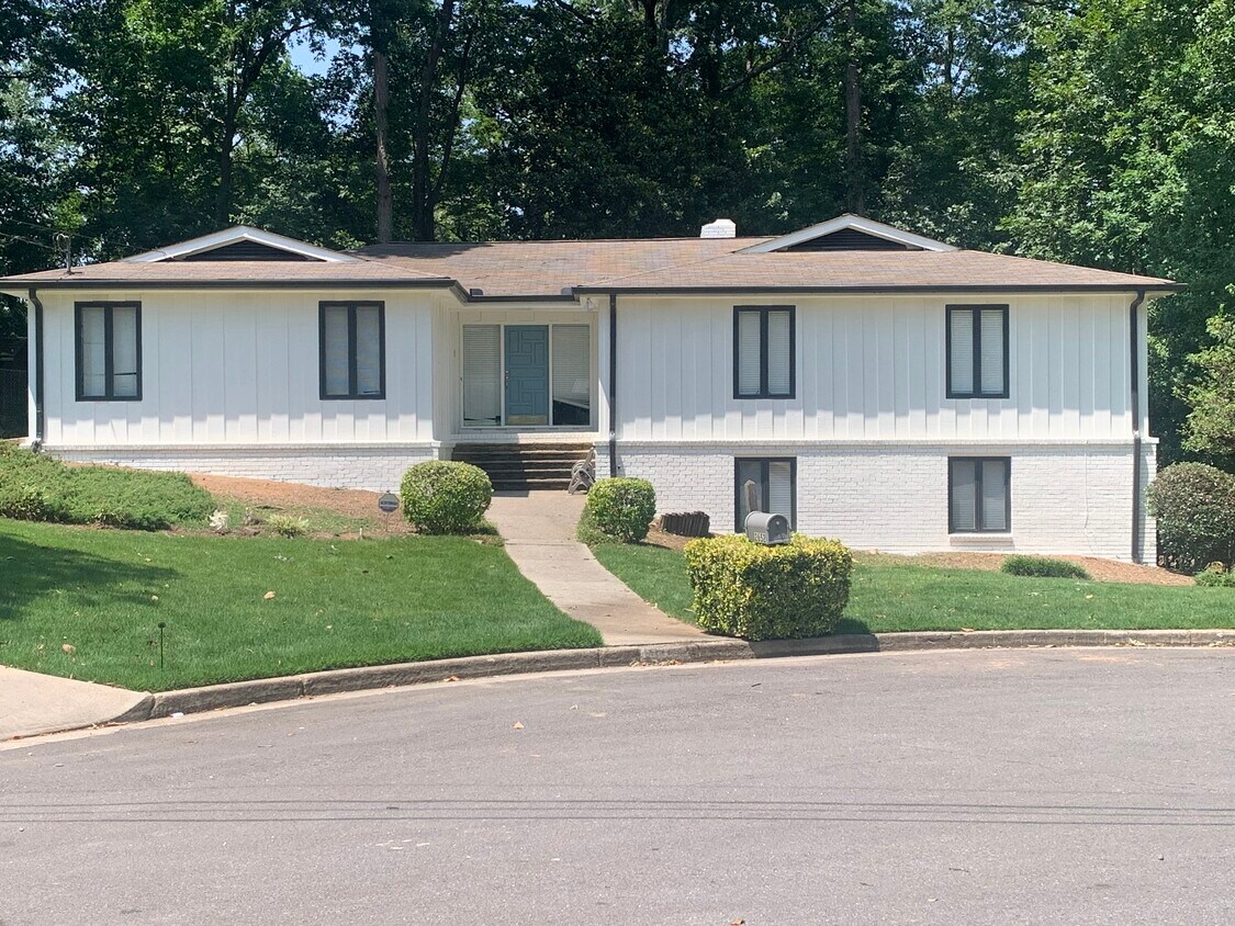 2652 Stonehenge Ct, Doraville, GA 30360 House Rental in Doraville, GA