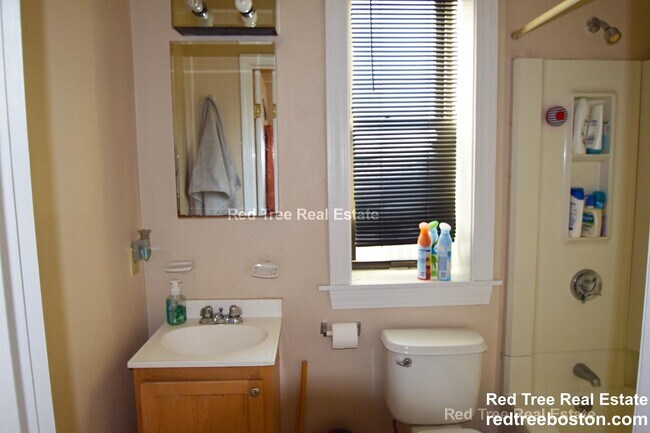 Photo - 17 Highgate St Apartment