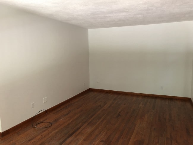 Sala de estar - 1 Colonial Rd