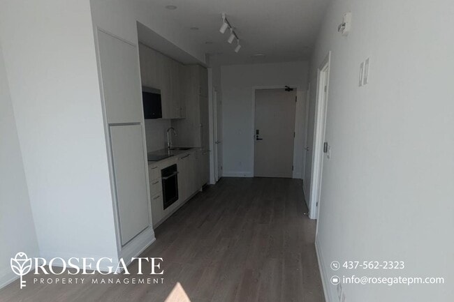 Photo du bâtiment - Modern 1-Bedroom Condo in the Heart of Oakville — With Internet, EV Parking & Locker Included!