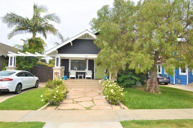 Foto del edificio - Beautiful Belmont Heights Home with Huge Backyard