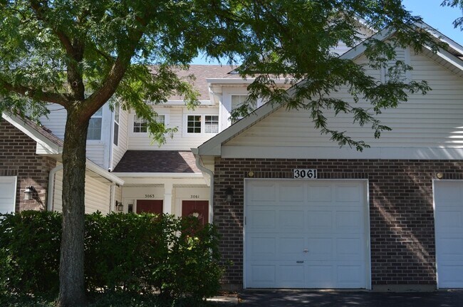 entrance - 3061 Kentshire Cir